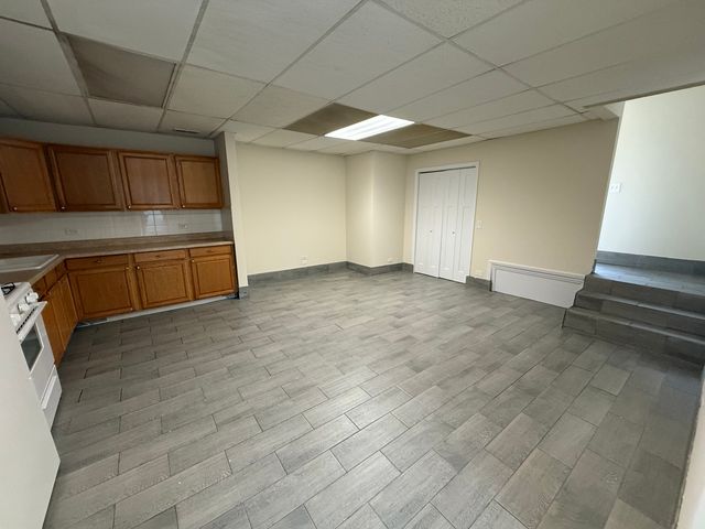 3148 Harlem Avenue GDN, Riverside, IL 60546