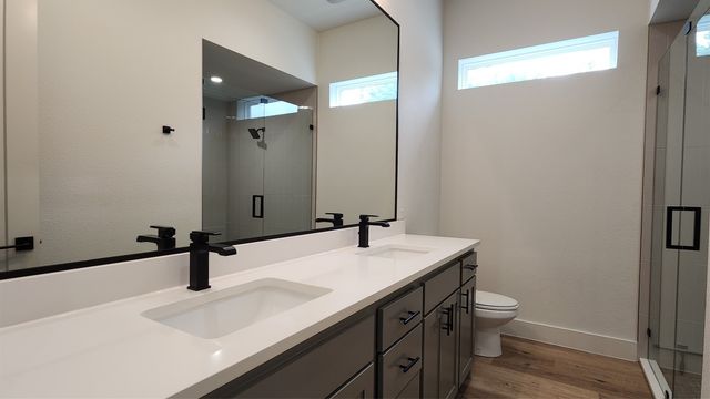 517 Mount Auburn Avenue, Dallas, TX 75223