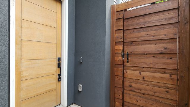 517 Mount Auburn Avenue, Dallas, TX 75223