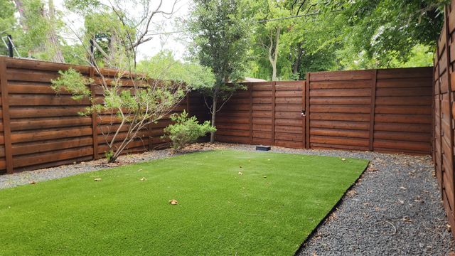 517 Mount Auburn Avenue, Dallas, TX 75223