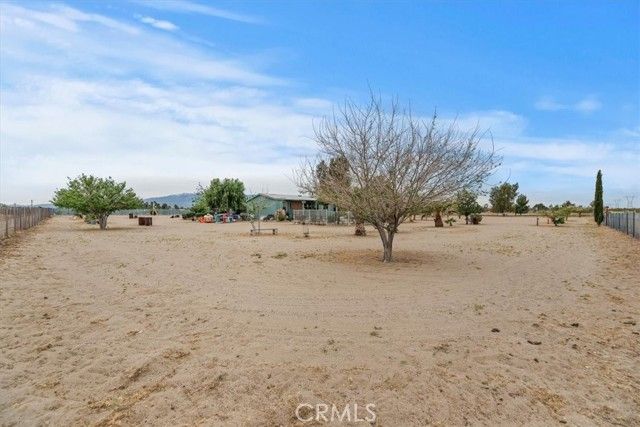 4769 Victor, Phelan, CA 92371