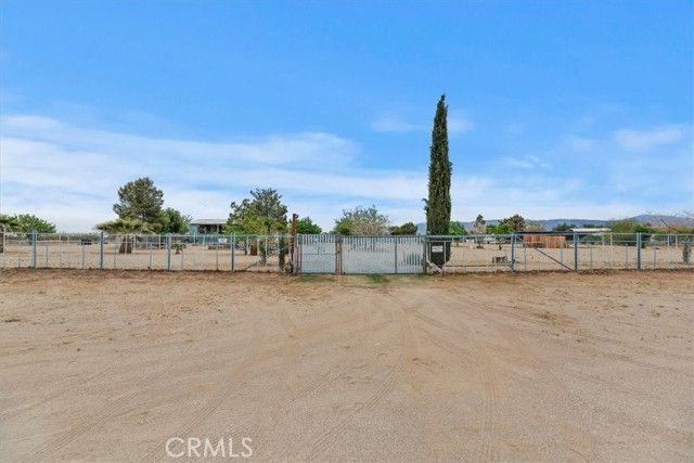 4769 Victor, Phelan, CA 92371
