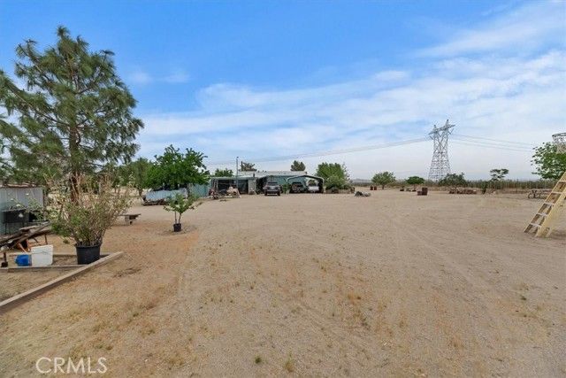 4769 Victor, Phelan, CA 92371