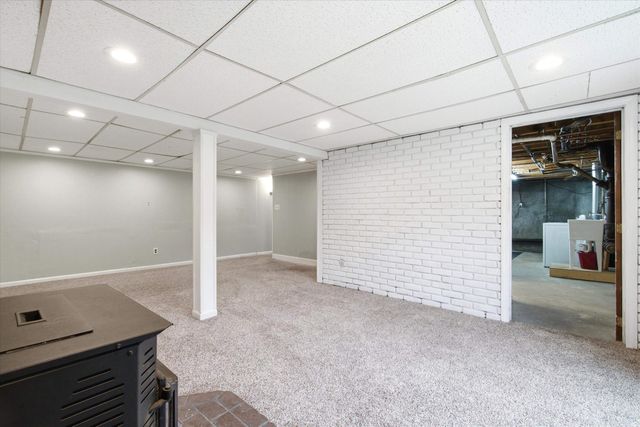 12 Bryant Road, Nashua, NH 03060