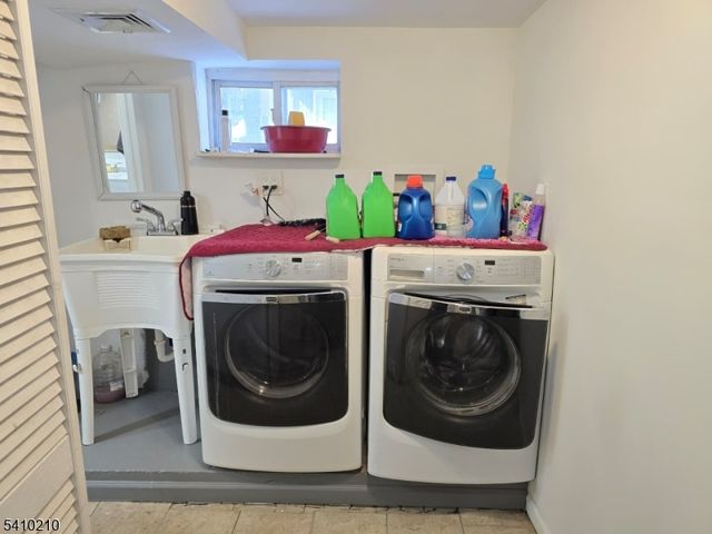 725 Schuyler Ave, Lyndhurst Twp., NJ 07071
