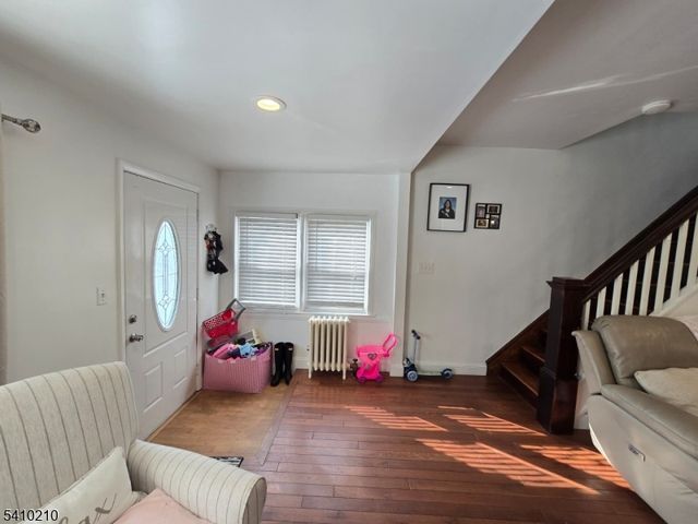 725 Schuyler Ave, Lyndhurst Twp., NJ 07071