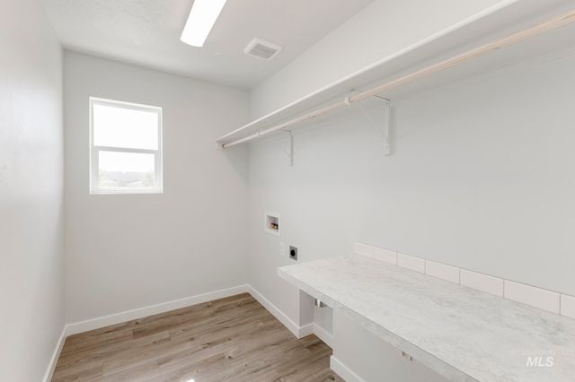 913 E Crab Springs St, Nampa, ID 83686