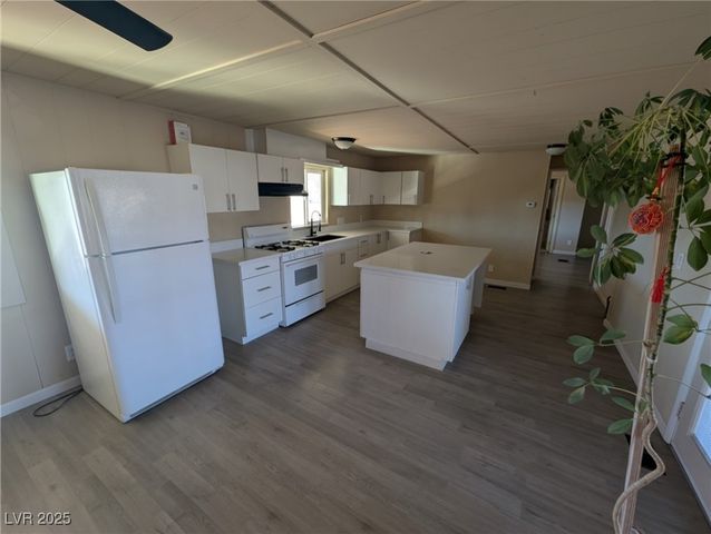 1480 West Irons Street, Pahrump, NV 89048