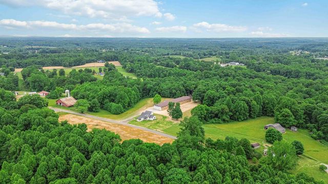 2913 Gentry Mill Road, Russell Springs, KY 42642