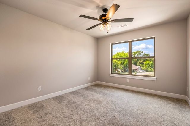 2 Hebrides Circle, Bella Vista, AR 72715