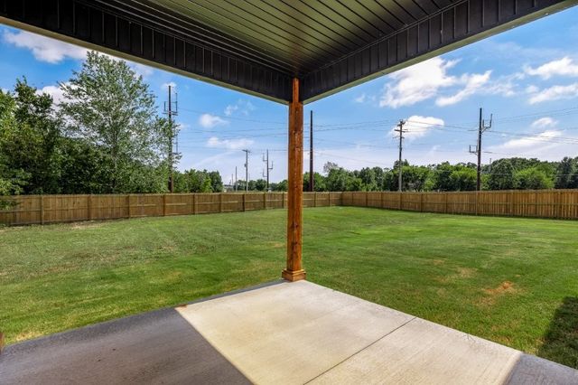 2 Hebrides Circle, Bella Vista, AR 72715