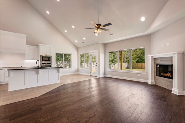 2 Hebrides Circle, Bella Vista, AR 72715