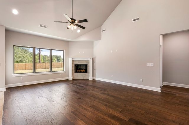 2 Hebrides Circle, Bella Vista, AR 72715