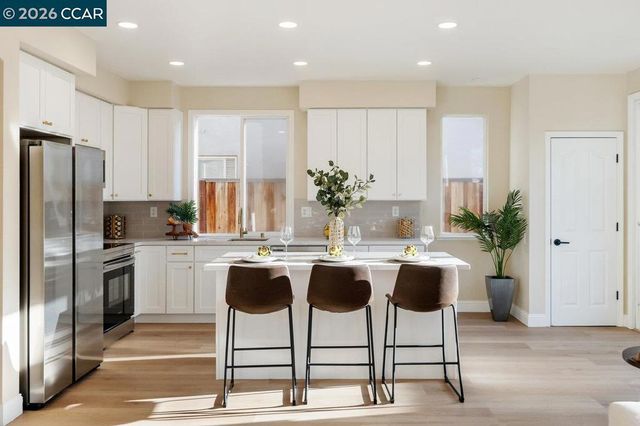 1677 1677 Green Springs Ct, Tracy, CA 95377