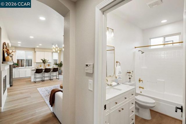 1677 1677 Green Springs Ct, Tracy, CA 95377