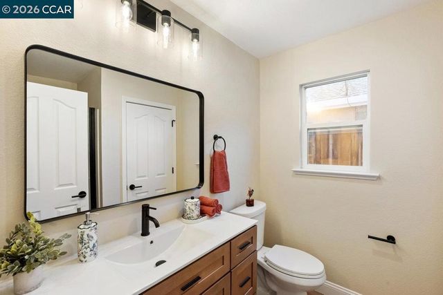 1677 1677 Green Springs Ct, Tracy, CA 95377