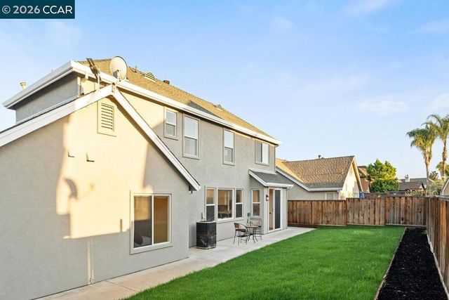 1677 1677 Green Springs Ct, Tracy, CA 95377