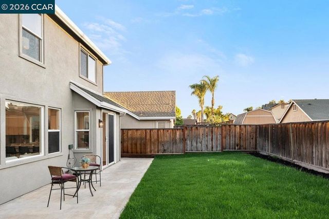 1677 1677 Green Springs Ct, Tracy, CA 95377