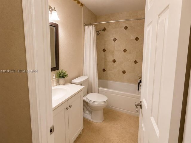3327 Taft St, Hollywood, FL 33021