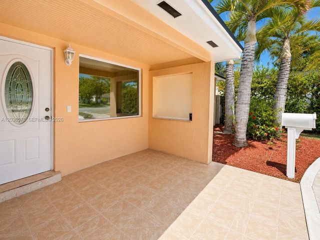 3327 Taft St, Hollywood, FL 33021