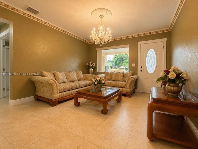 3327 Taft St, Hollywood, FL 33021