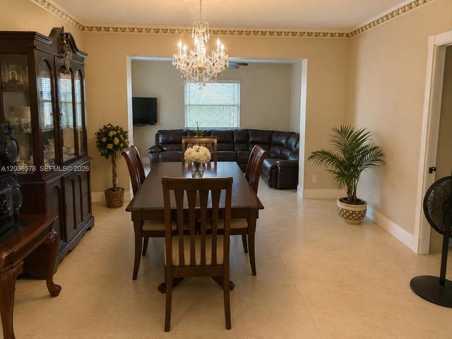 3327 Taft St, Hollywood, FL 33021