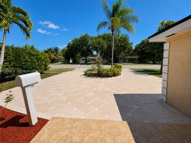 3327 Taft St, Hollywood, FL 33021