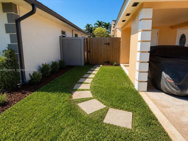 3327 Taft St, Hollywood, FL 33021