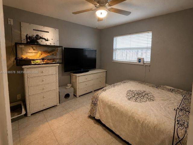 3327 Taft St, Hollywood, FL 33021