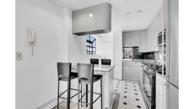 40 SUTTON Place PHM, New York City, NY 10022