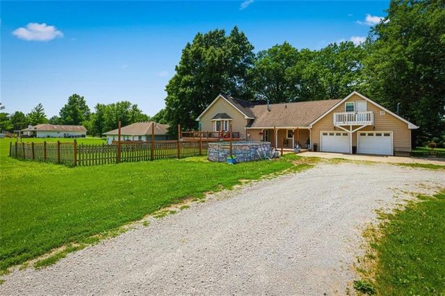 111 Elm Street, Lathrop, MO 64465