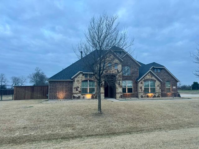 1131 Yukon Boulevard, Waxahachie, TX 75167