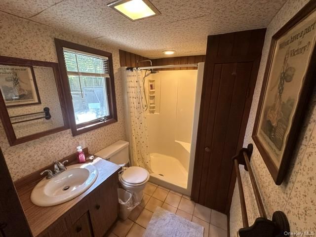 86 Gerard Walk, Cherry Grove, NY 11782