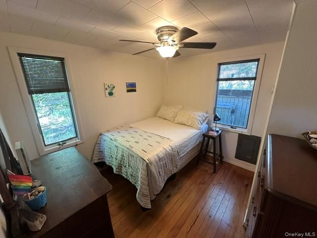86 Gerard Walk, Cherry Grove, NY 11782