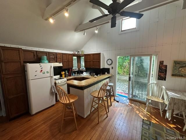 86 Gerard Walk, Cherry Grove, NY 11782
