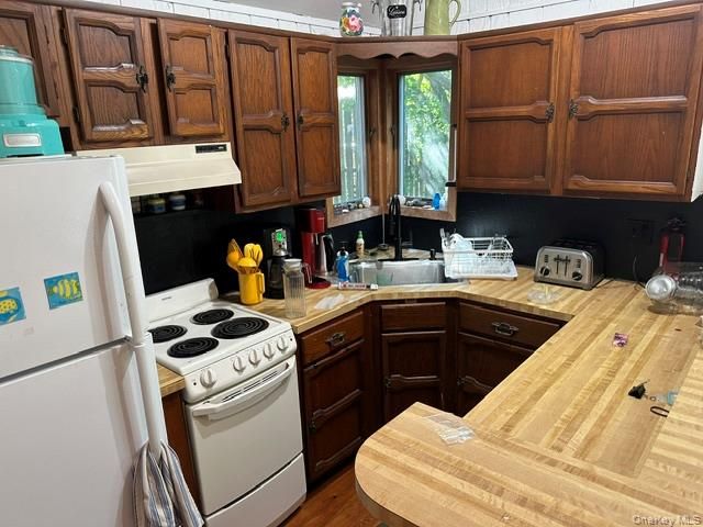 86 Gerard Walk, Cherry Grove, NY 11782