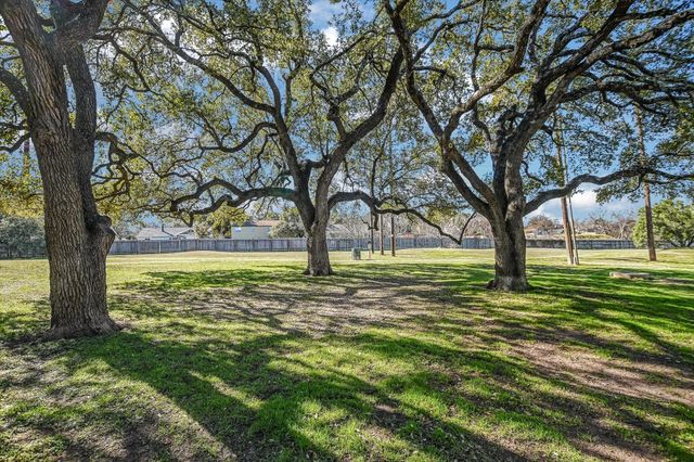 11901 Swearingen DR 37, Austin, TX 78758