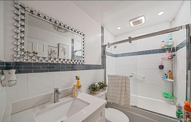 160 Stahley Street, Brentwood, NY 11717