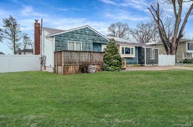 160 Stahley Street, Brentwood, NY 11717