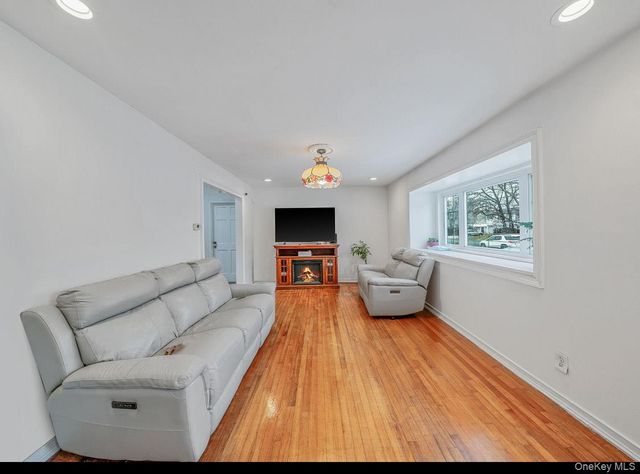 160 Stahley Street, Brentwood, NY 11717