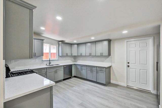 28315 Rochelle Ave, Hayward, CA 94544