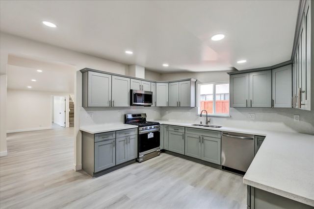 28315 Rochelle Ave, Hayward, CA 94544