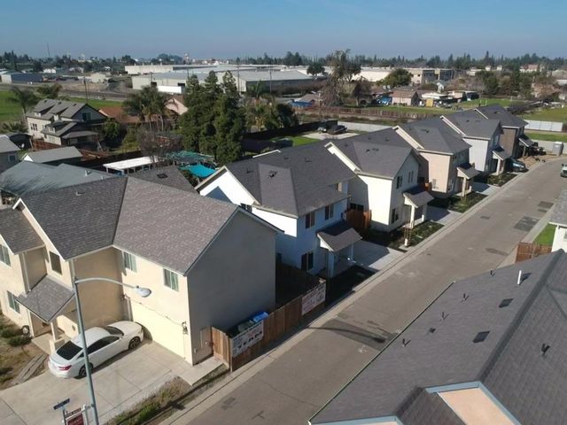 571 Jason Dr, Turlock, CA 95380
