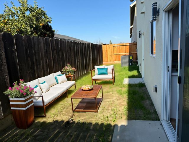 571 Jason Dr, Turlock, CA 95380