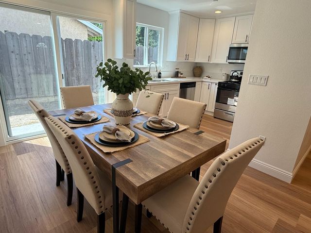 571 Jason Dr, Turlock, CA 95380