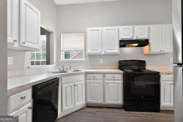 5470 Twin Lakes Drive, Atlanta, GA 30349