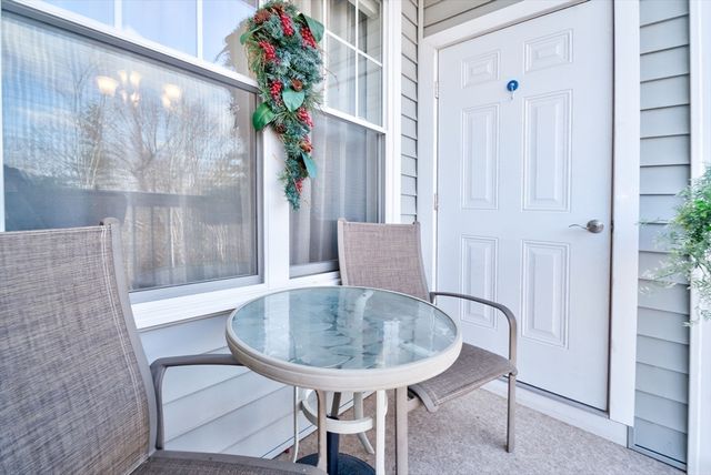 4 Francis Dr 312, Andover, MA 01810