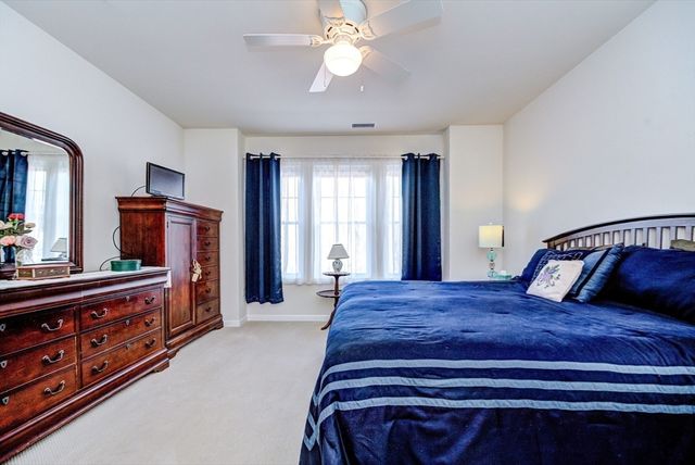 4 Francis Dr 312, Andover, MA 01810