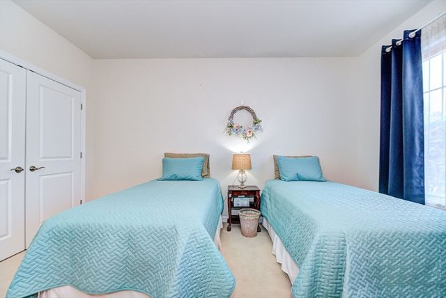 4 Francis Dr 312, Andover, MA 01810