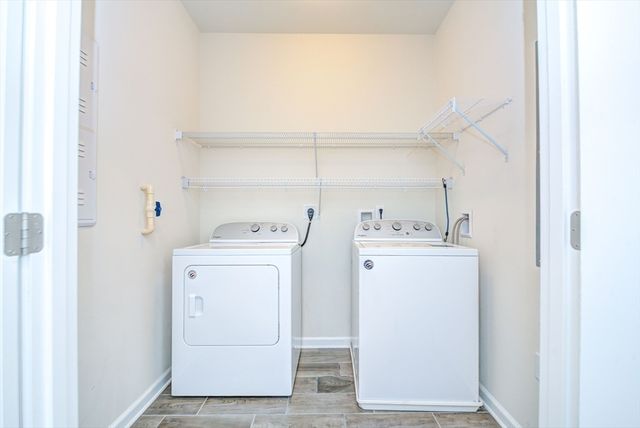 4 Francis Dr 312, Andover, MA 01810